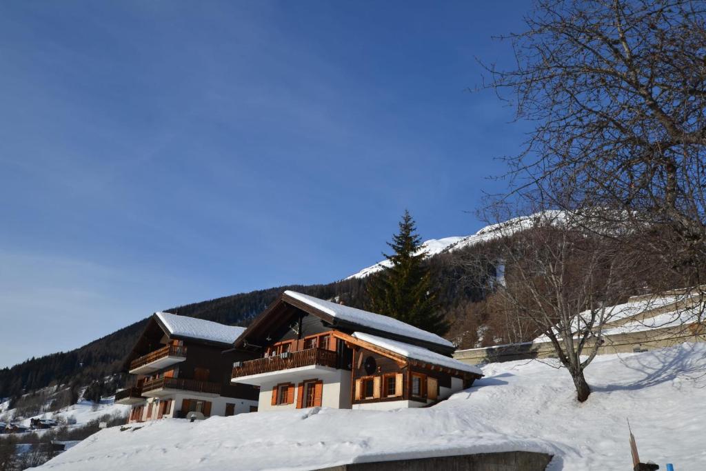 Chalet La Neuf room 2